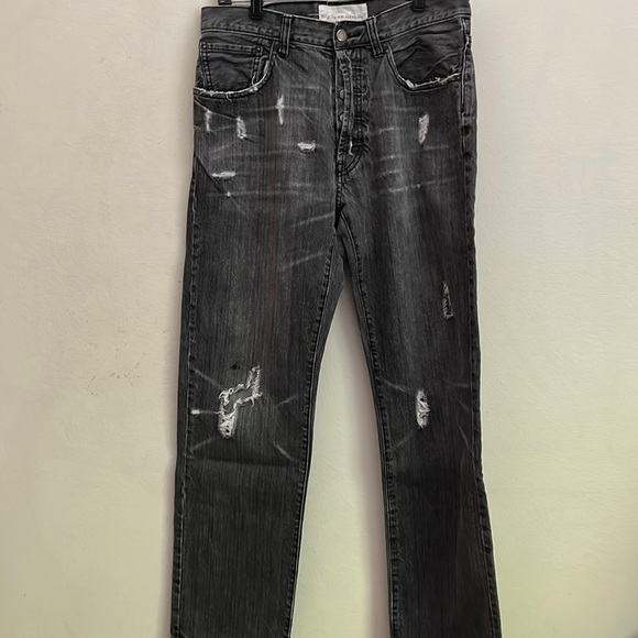 Izzue Distressed Jeans size 30 - Picture 1 of 5